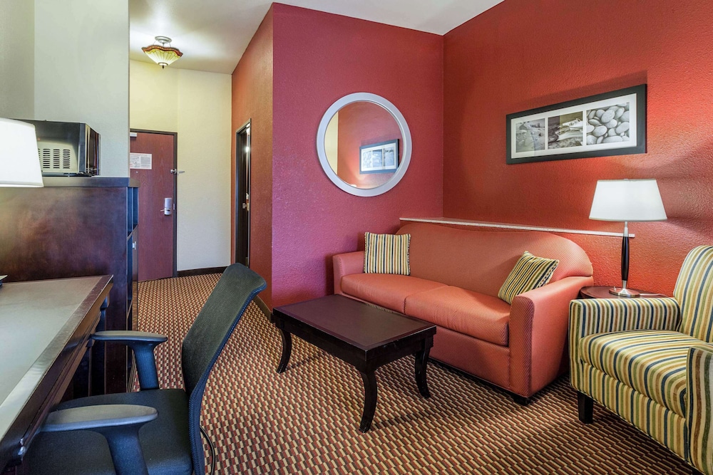 Comfort Suites Leesville 33/50