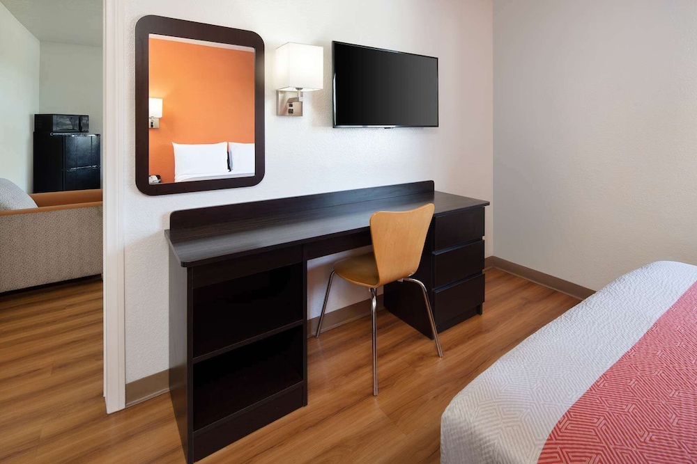 Motel6 Arcadia, CA - Los Angeles - Pasadena Area 23/40