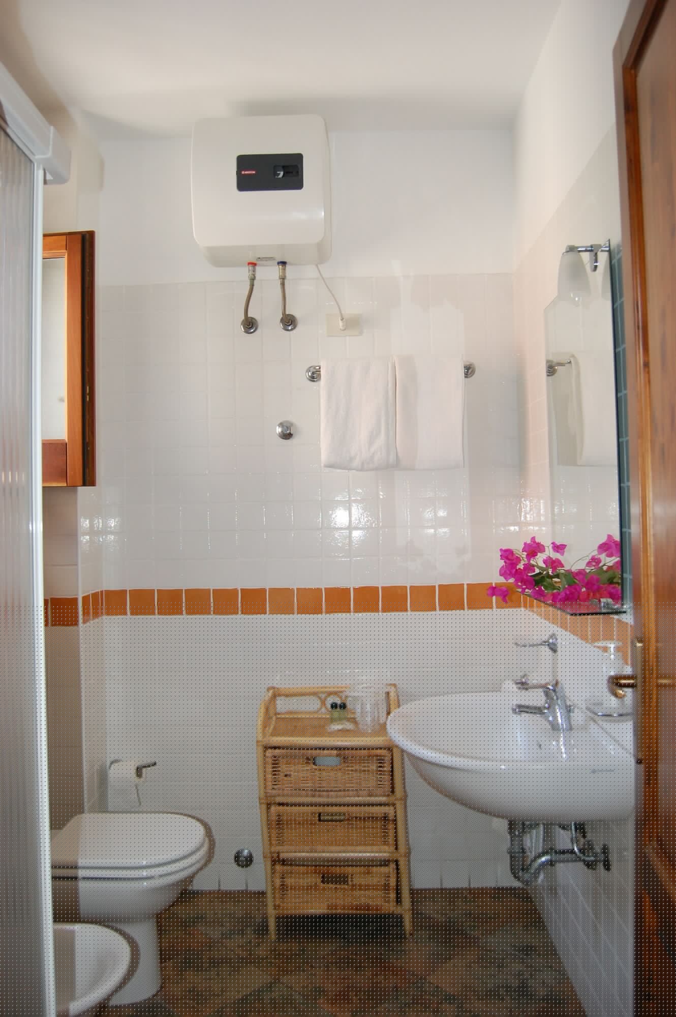 Room, Quadruple