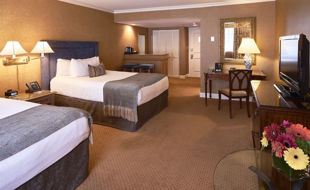 EXECUTIVE, 2 DOUBLE BEDS