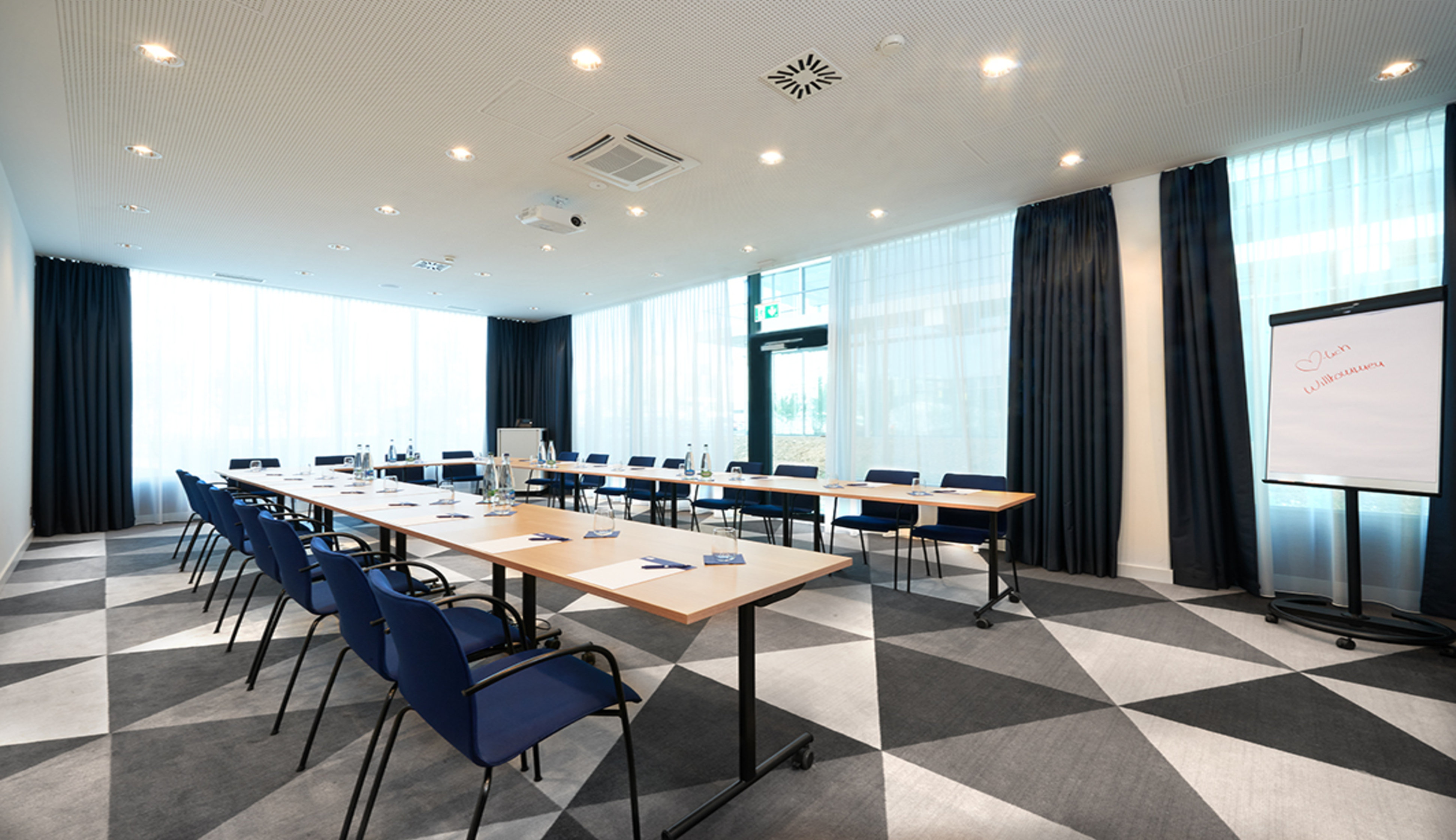 Holiday Inn Express & Suites - Basel - Allschwil, an IHG Hotel 22/28