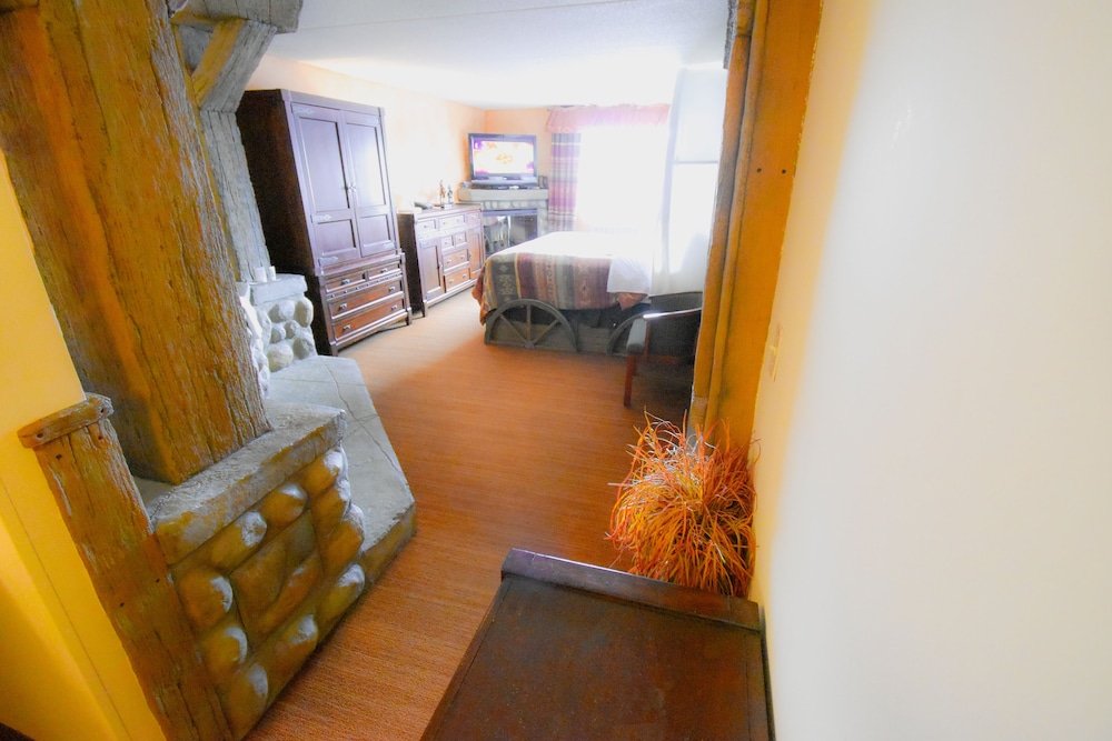 Canad Inns Destination Center Grand Forks 34/46