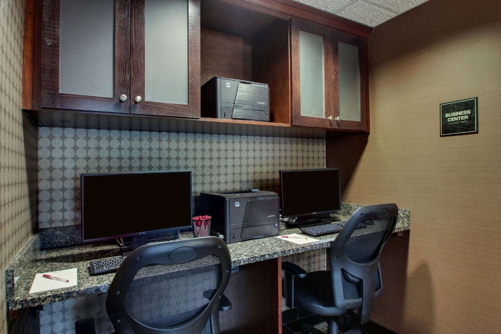 Heritage Inn & Suites The Woodlands, Trademark by Wyndham 51/60