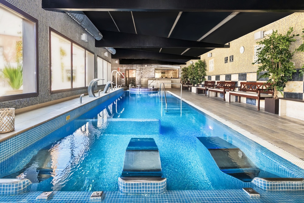 swimming pool spa