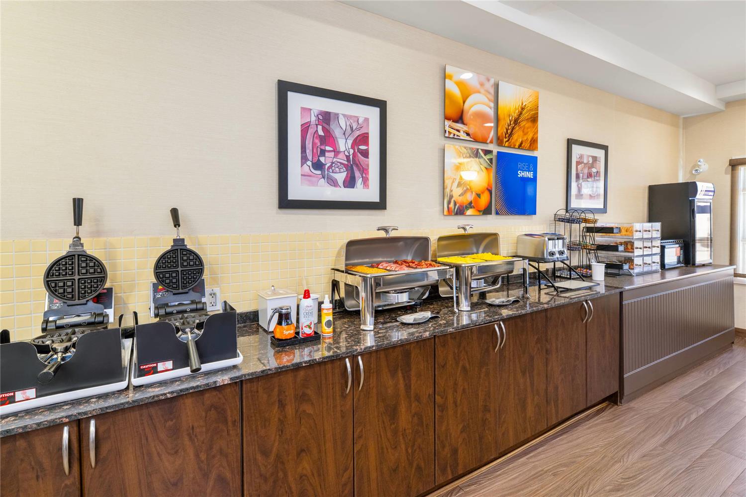 Comfort Inn Dawson Creek, BC 15/16