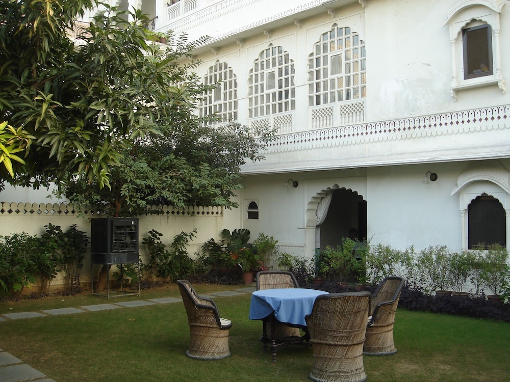 Khandwa Haveli 27/38