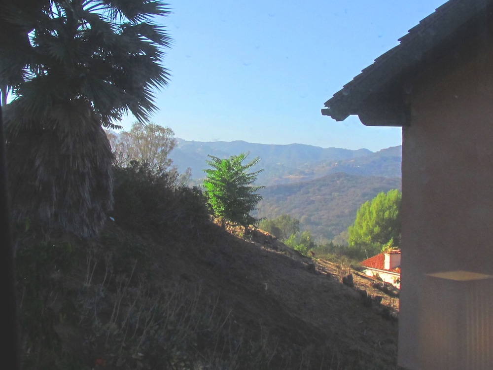 Topanga Canyon Inn Bed and Breakfast 38/49