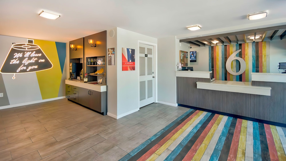 Motel6 Louisville, KY - Airport - Fair Expo 6/26