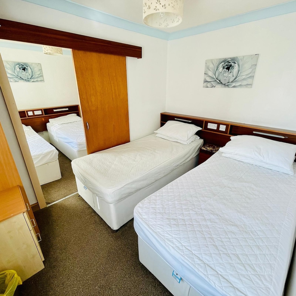 Diamond Apartments Skegness 12/50