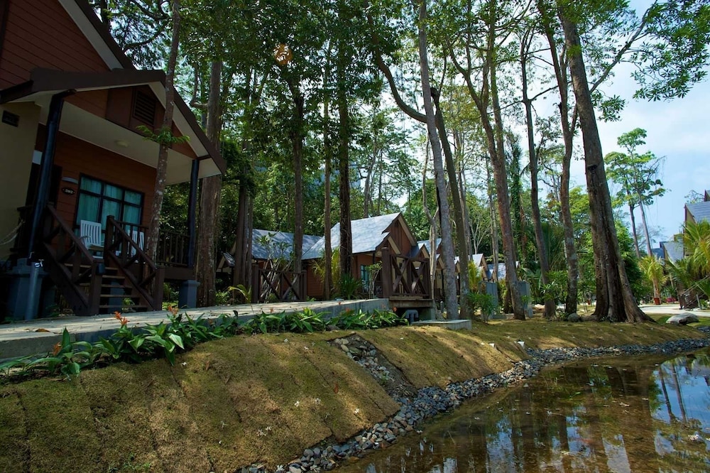 Tunamaya Beach and Spa Resort 24/69