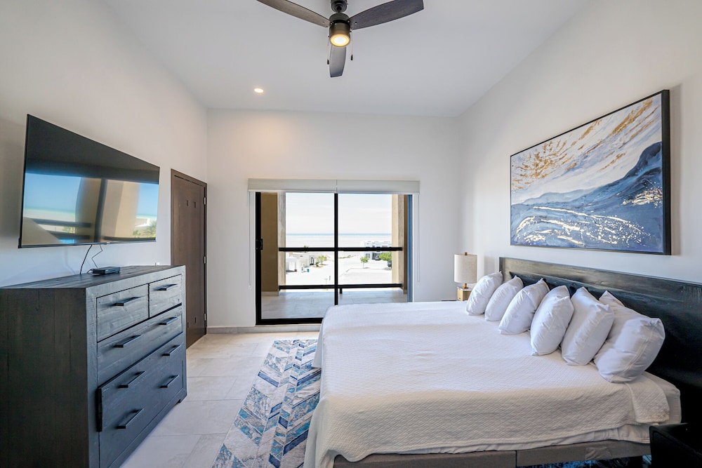 Laguna Shores Resort 10/49