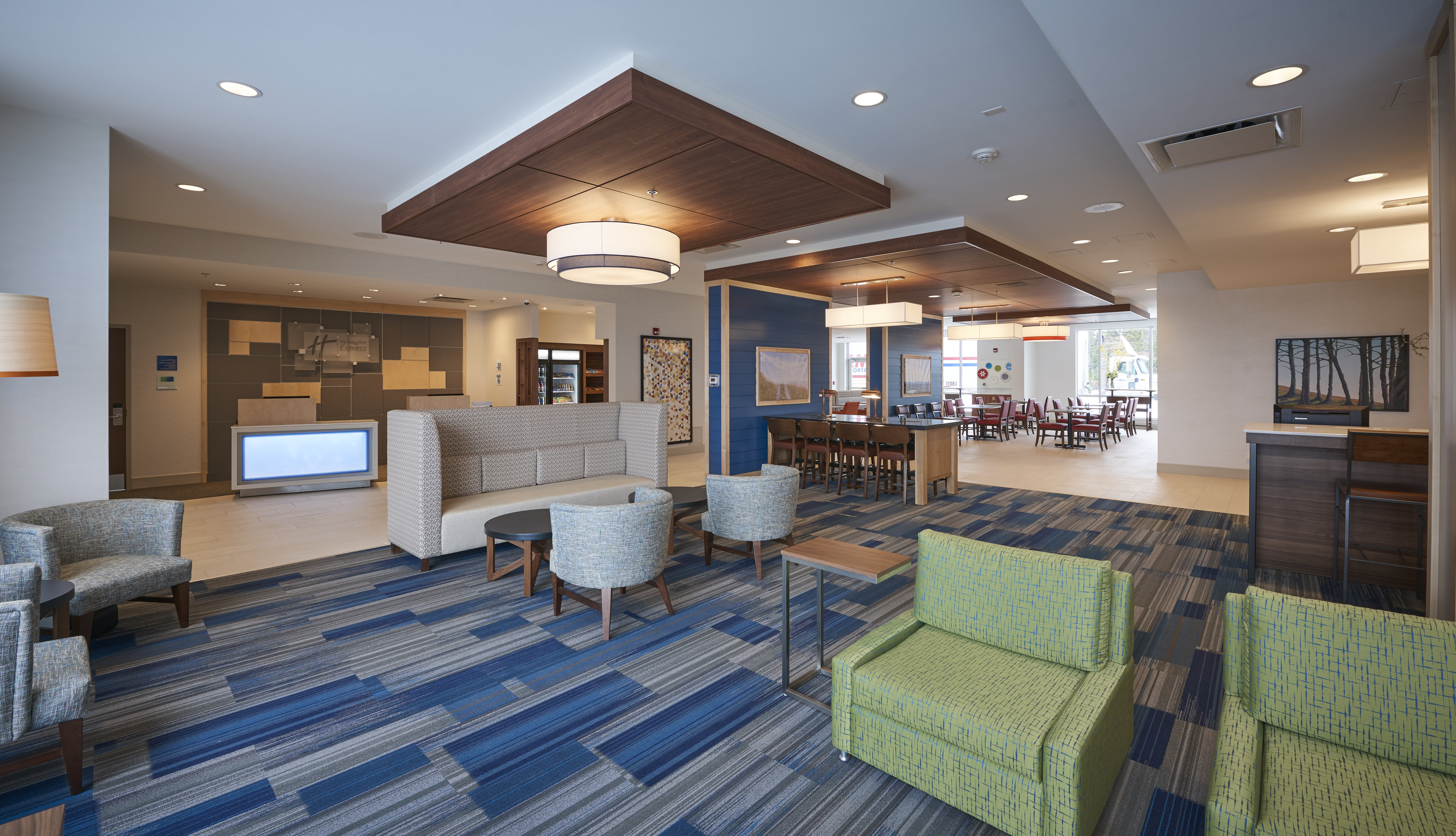 Holiday Inn Express Suites St John S Airport 7/52