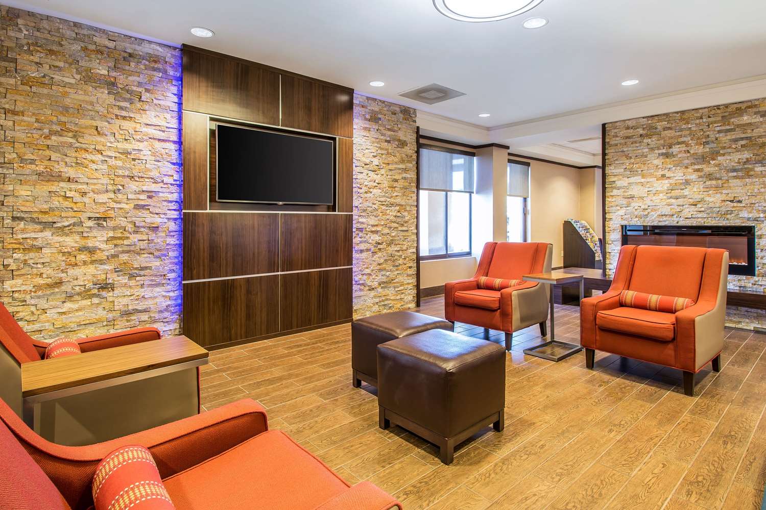 Adventure Hotel by the Parks 12/19