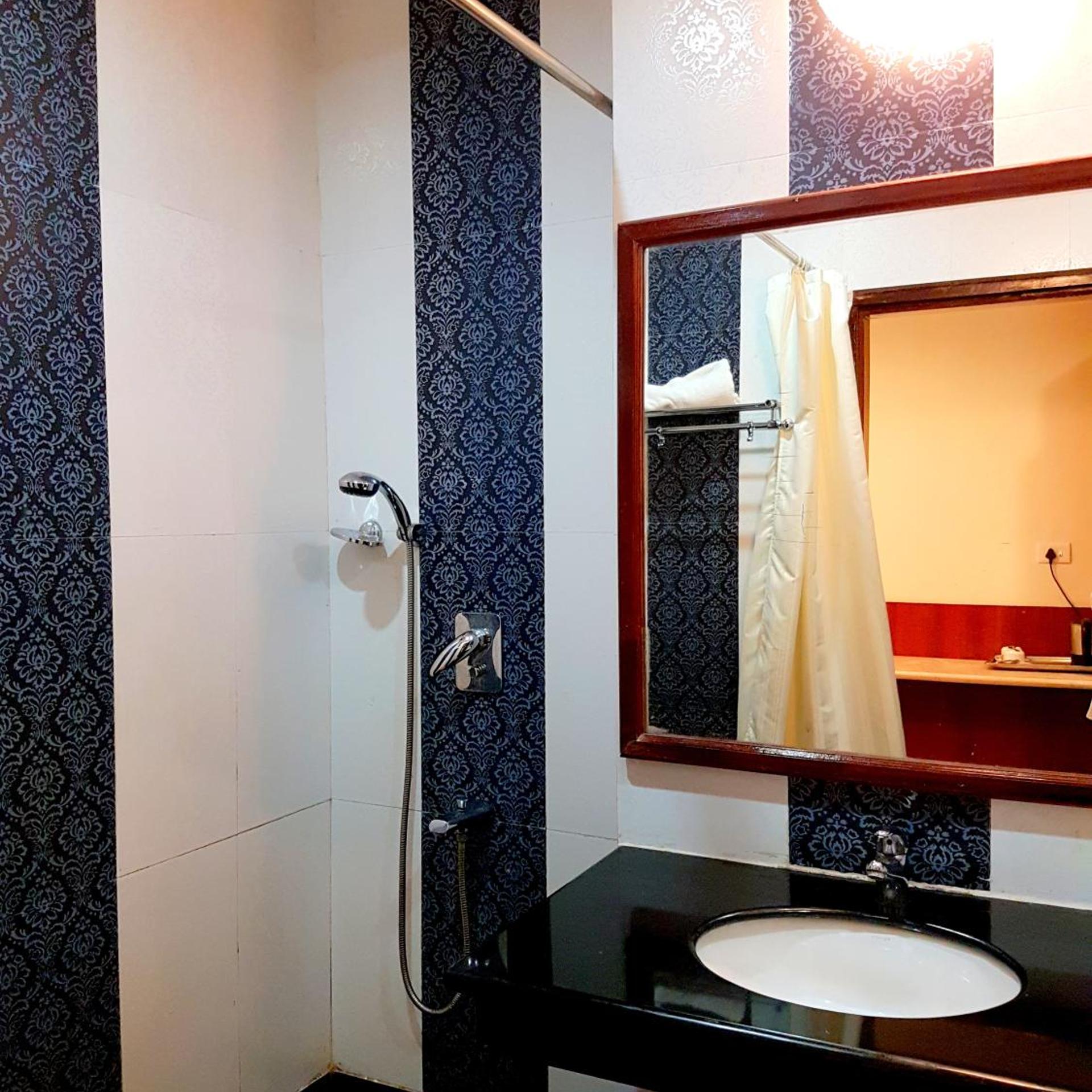 Oyo Premium Nayapalli Irc Village 70/72