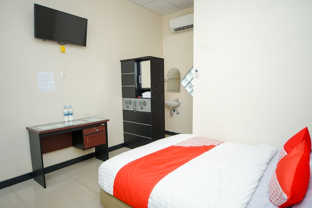 Oyo 247 Wisma Merdeka 15/30