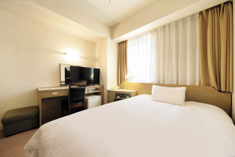 ROOM, DOUBLE BED