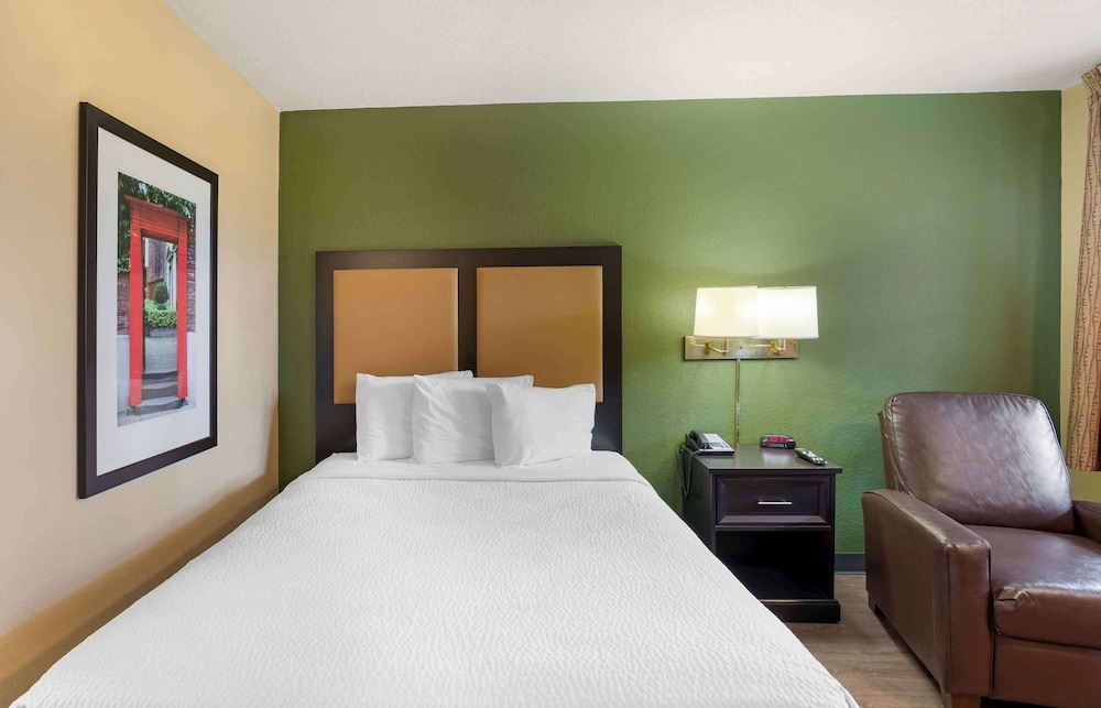 Extended Stay America - Newport News - Oyster Point 18/34