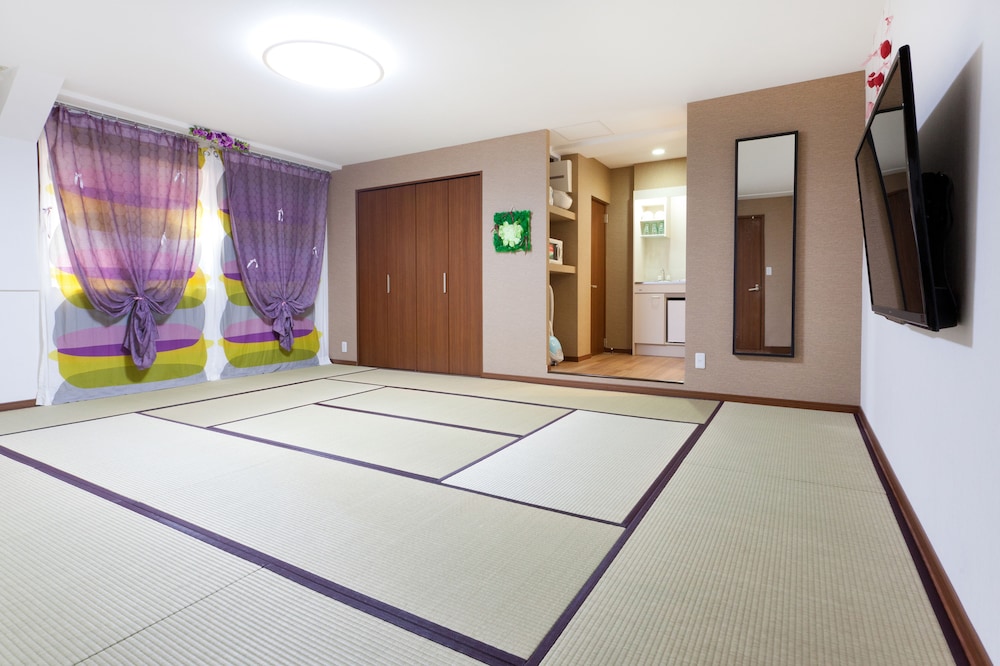 Hotel Hanabi 8/43