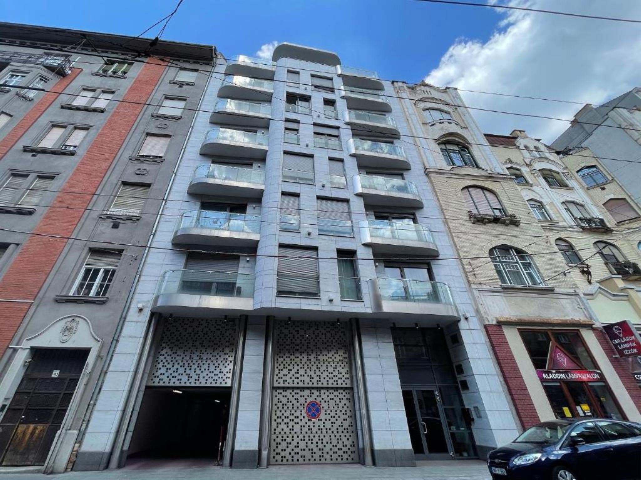 SWU Carrara Apartments 1/48