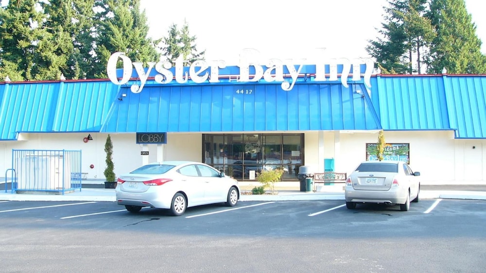 Oyster Bay Inn & Suites 59/70