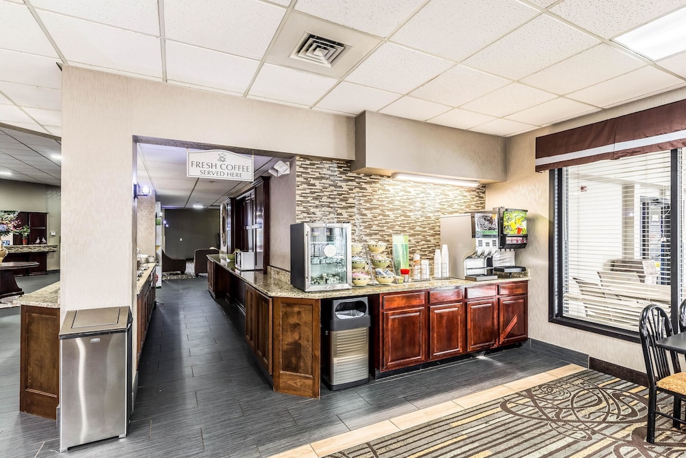 Quality Inn West Plains MO 11/42