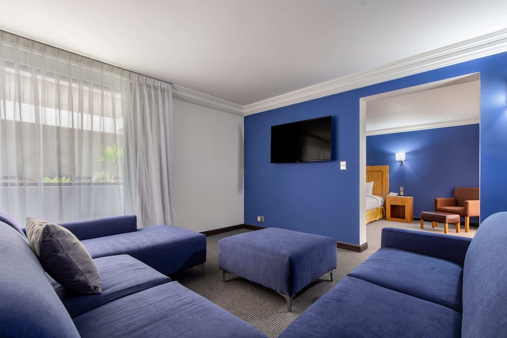 Radisson Hotel & Convention Center Toluca 30/50