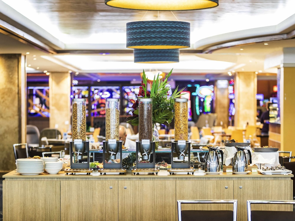 Mercure Canberra Belconnen 60/69