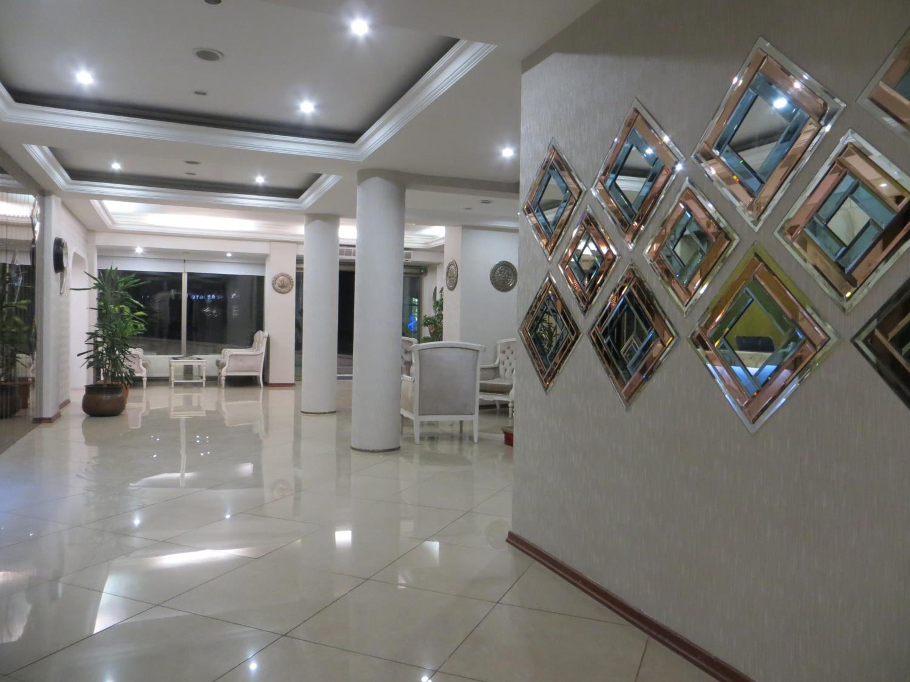 Ozilhan Hotel 38/59