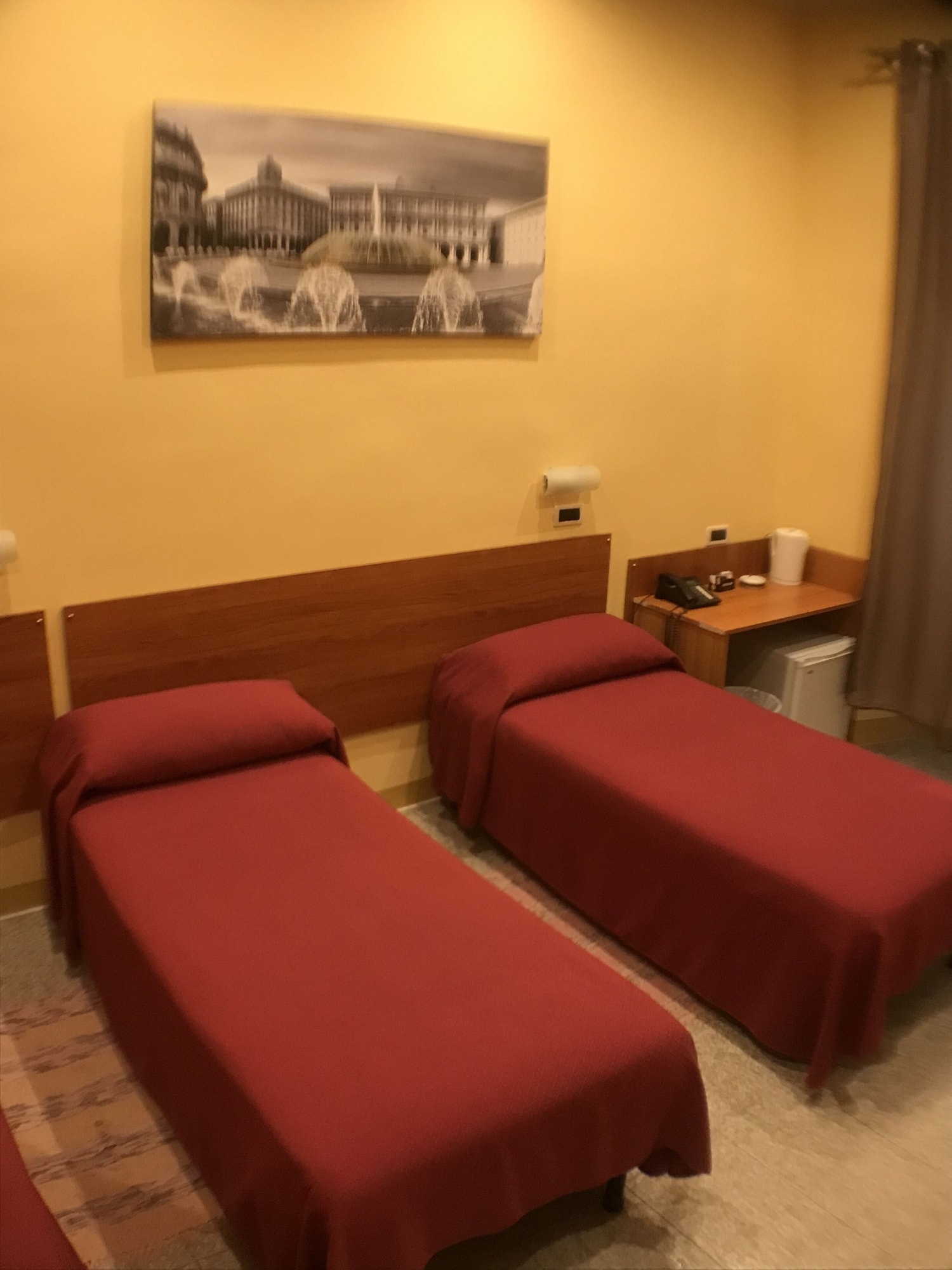 ROOM, TRIPLE