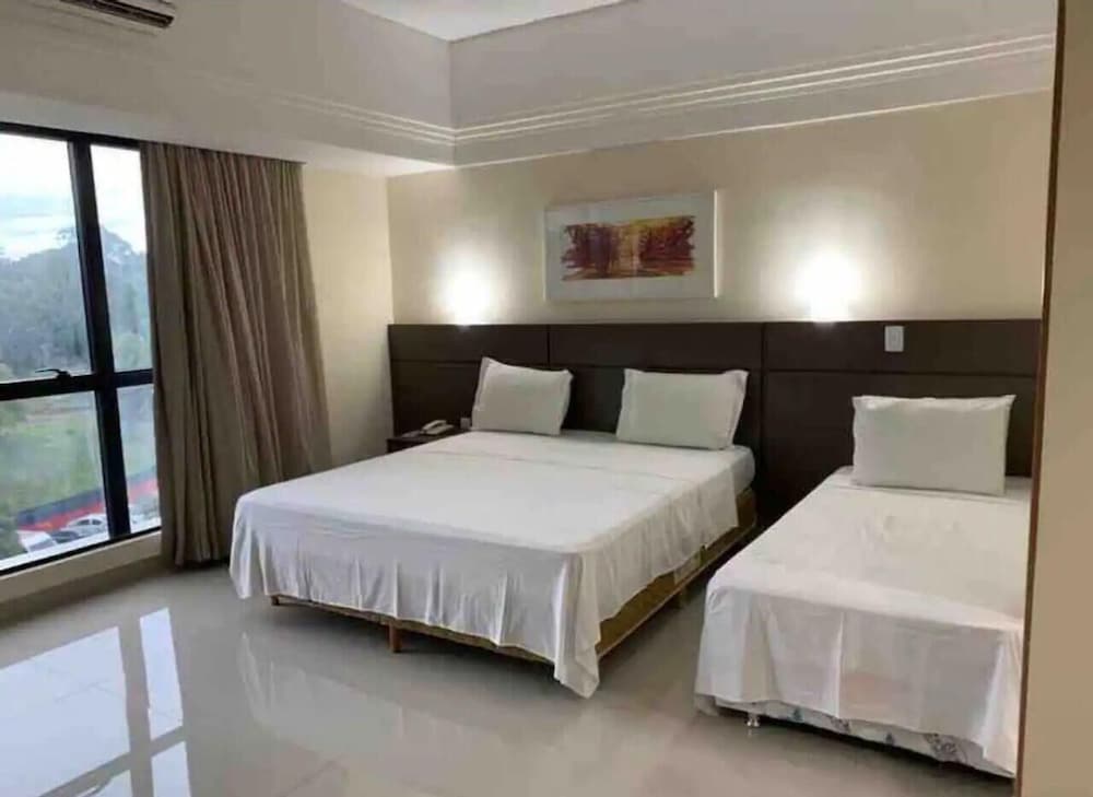 Tropical Executive Hotel 42/62