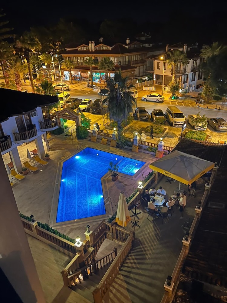 Ates Otel Akyaka 40/46