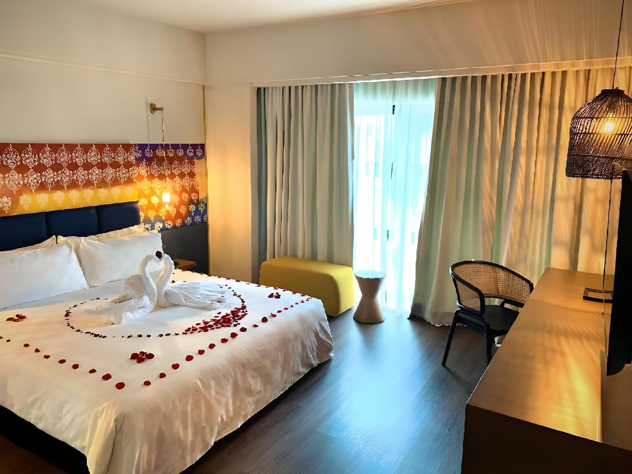 Heritage, King and Twin Beds
