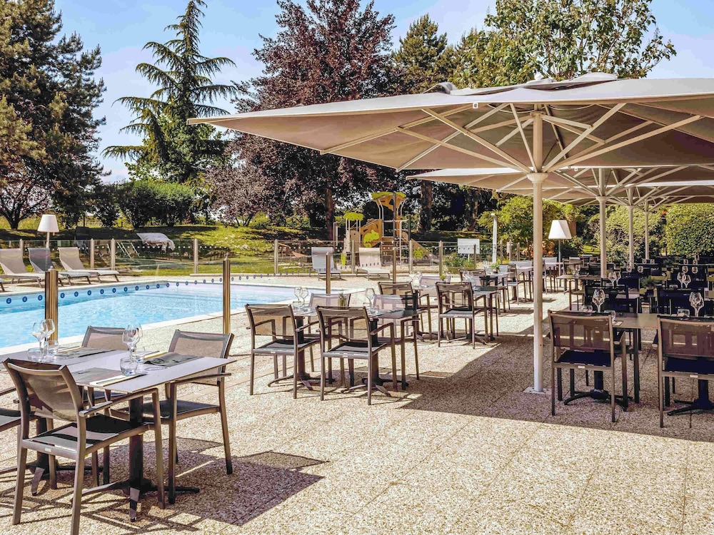 NOVOTEL BEAUNE 49/73