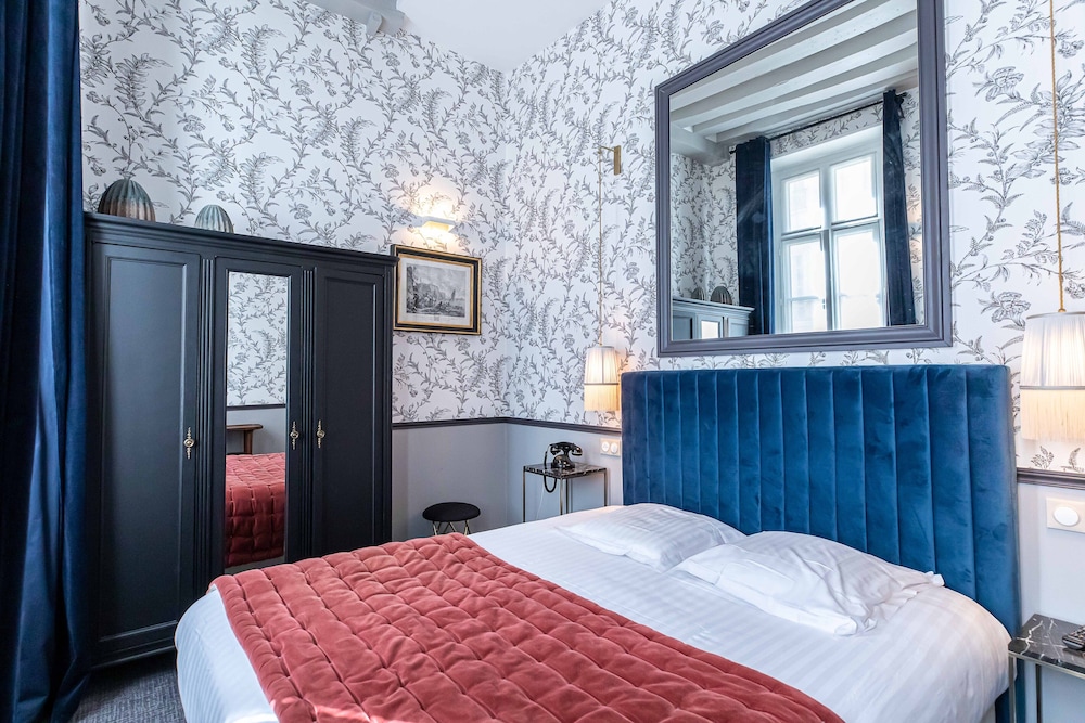 Dauphine Saint Germain Hotel 25/70