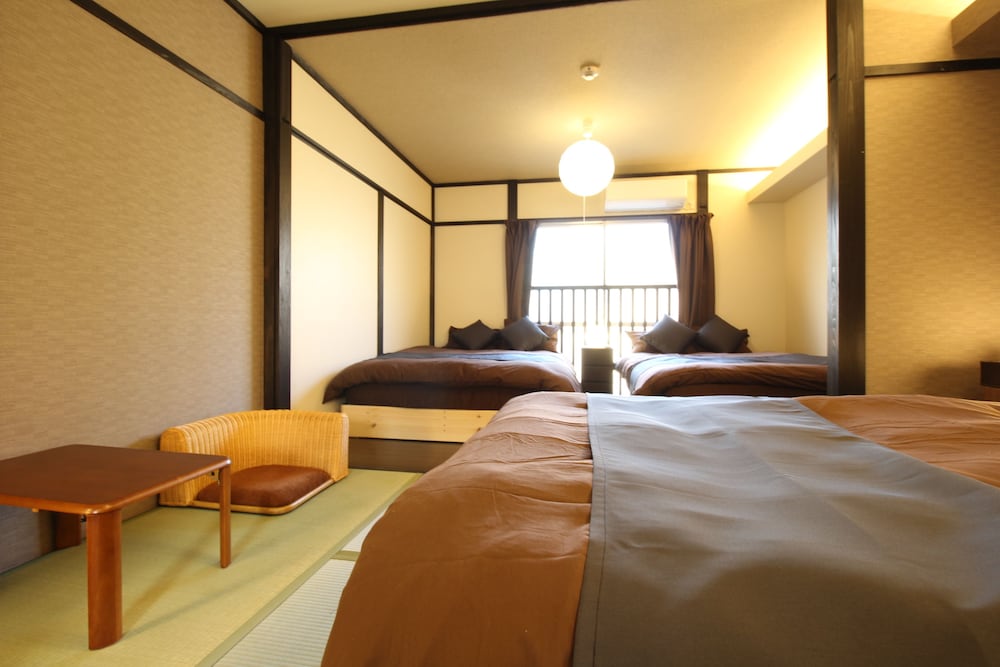 Kyoto Kyo-Tsubaki 3/36