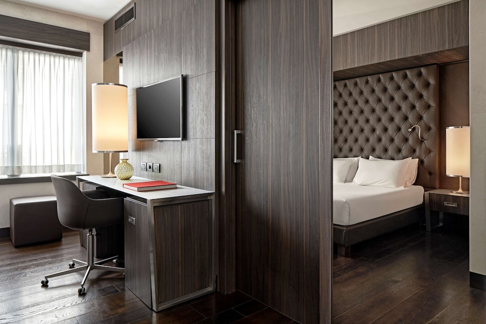 Hyatt Centric Milan Centrale 32/78