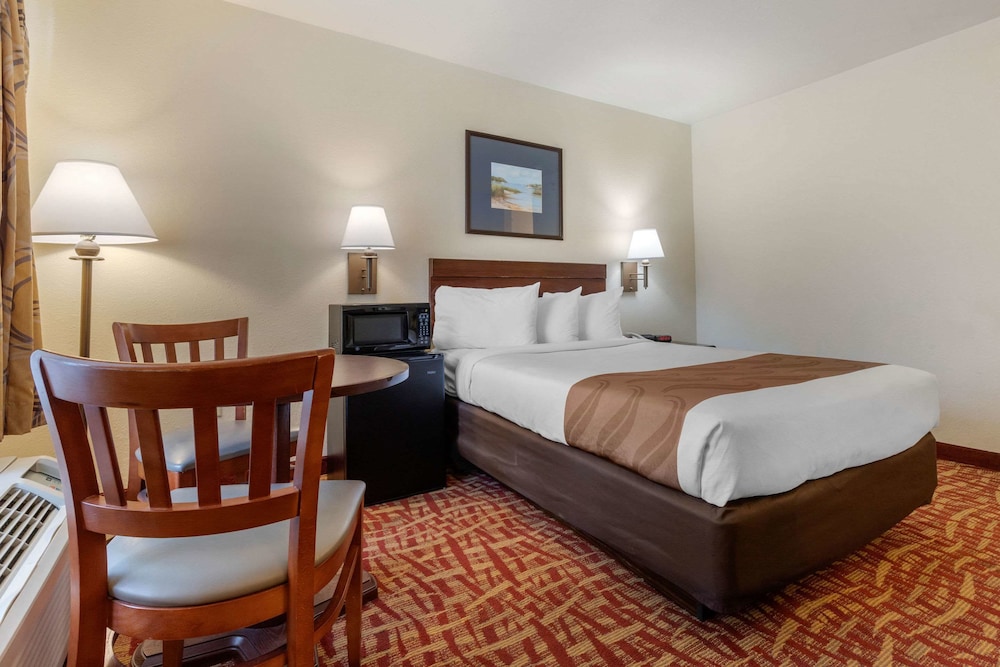 Quality Inn At Town Center 16/34
