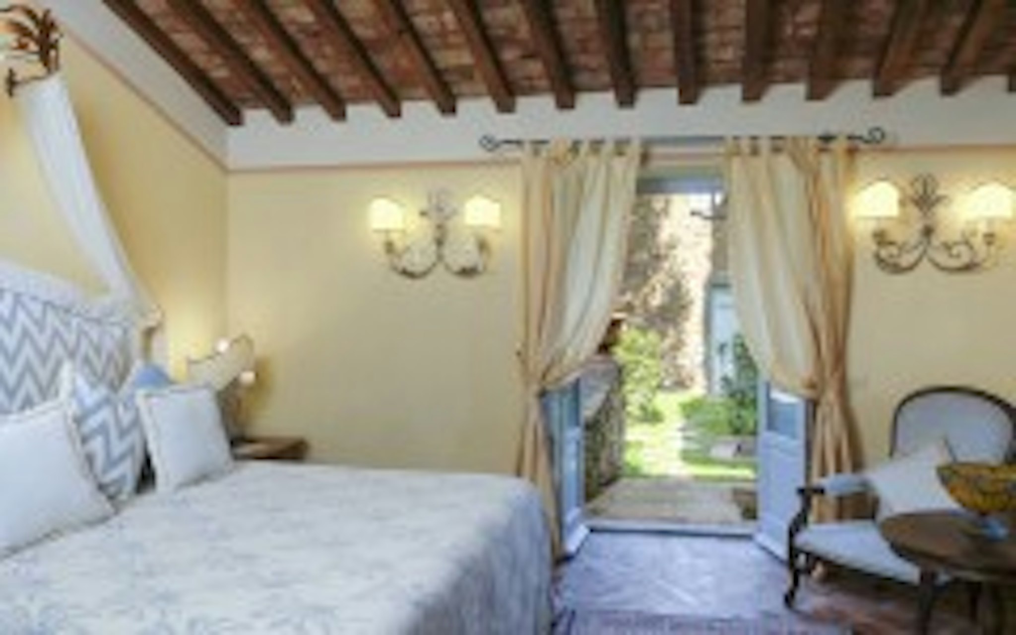 Il Falconiere 13/83