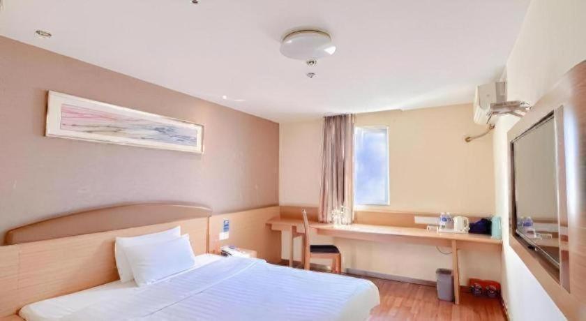 7 Days Inn Kunming Railway Station Civil Aviation Airport Bus Station 20/48