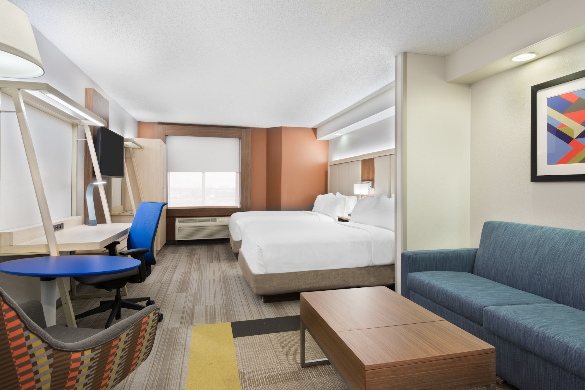 SUITE, 2 DOUBLE BEDS, LIVING AREA