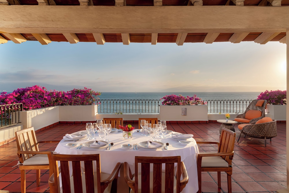 Velas Vallarta Suites Resort All Inclusive 91/99