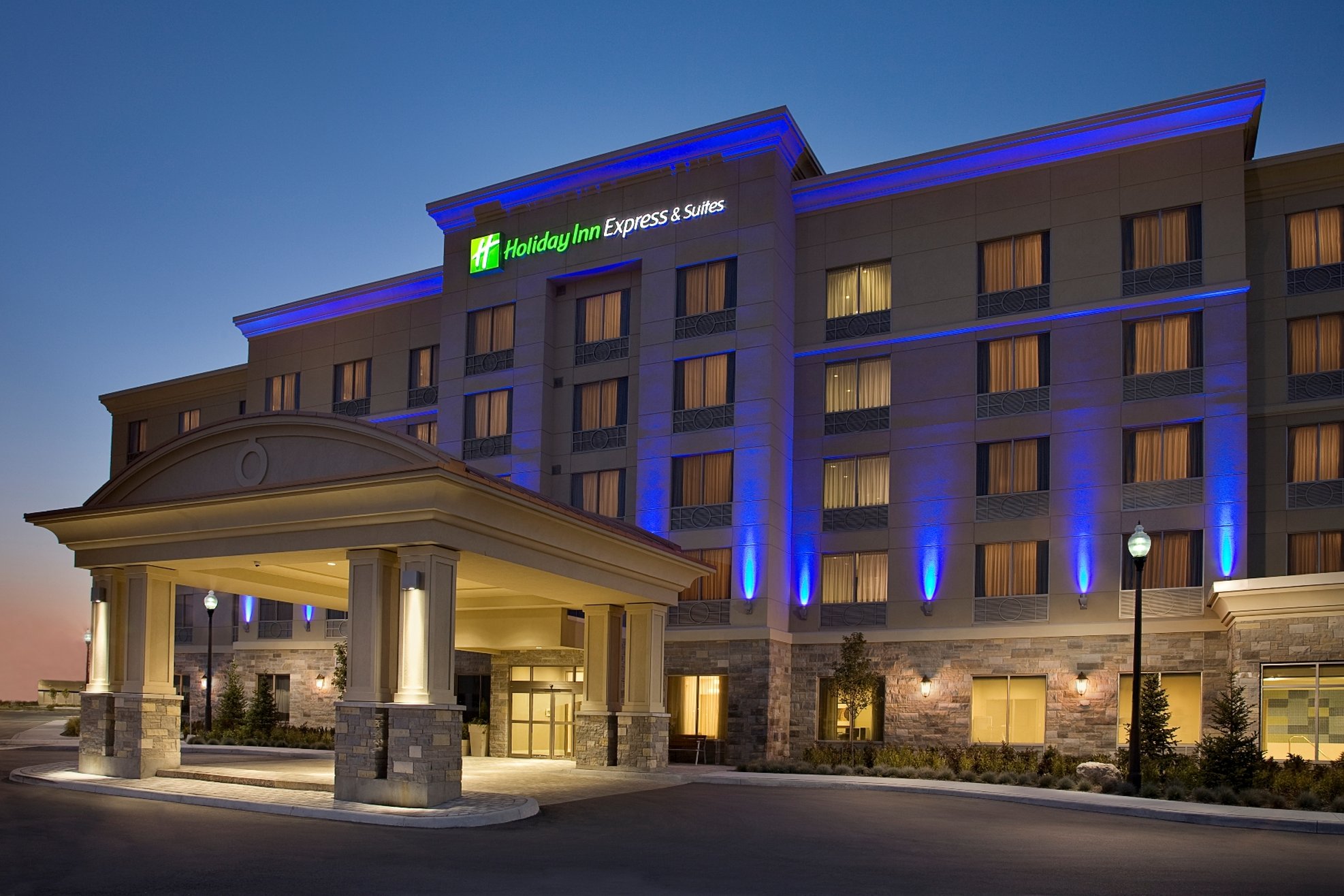 Holiday Inn Express Suites Vaughan 4/78
