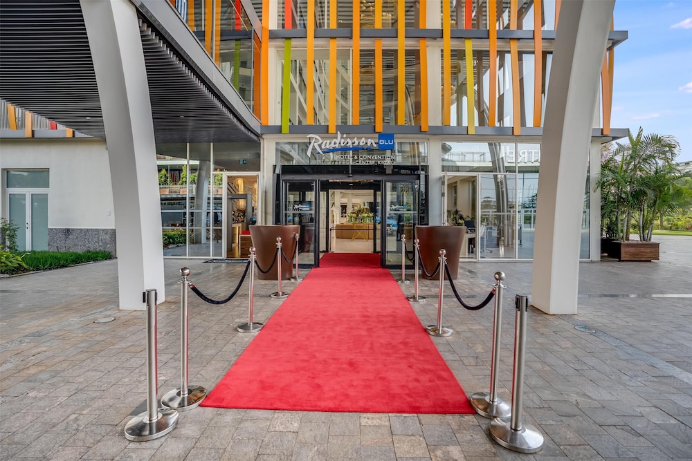 Radisson Blu Hotel And Convention Center 64/71