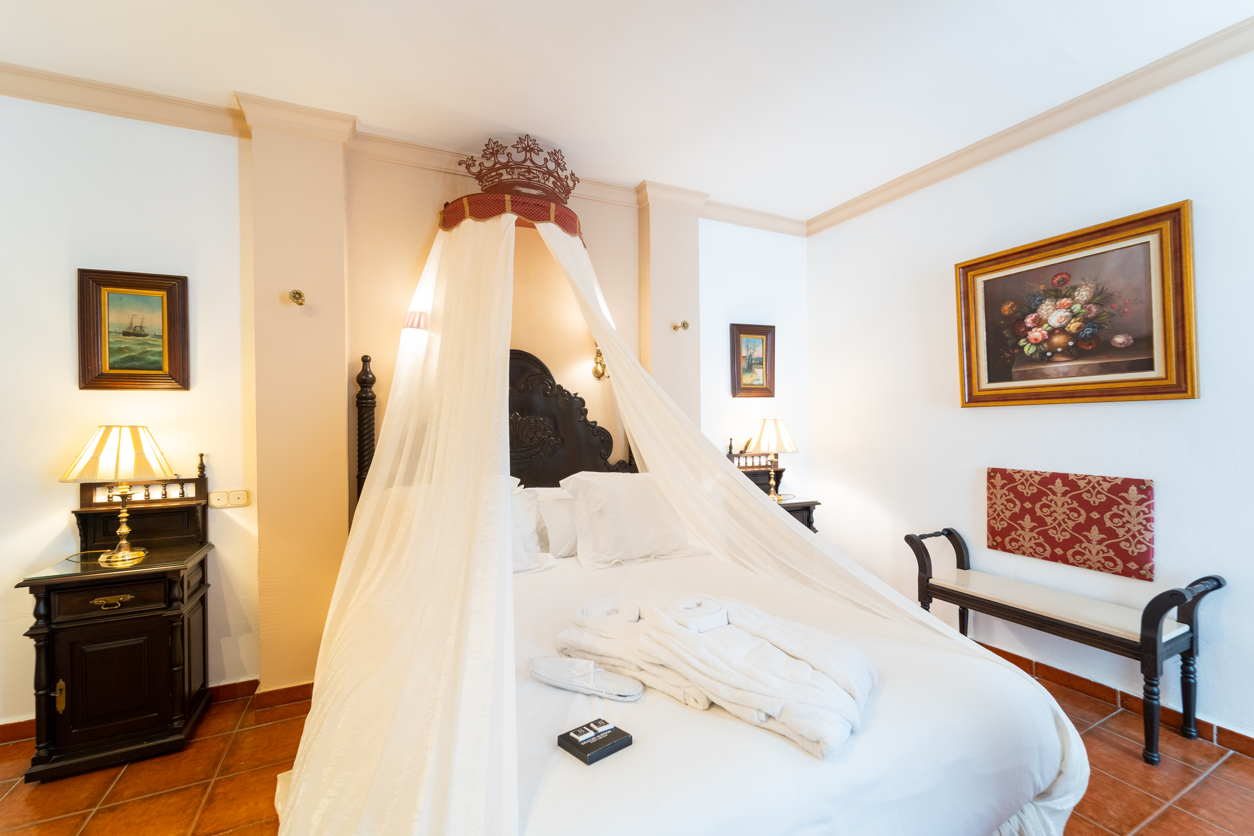 PRESIDENTIAL, SUITE