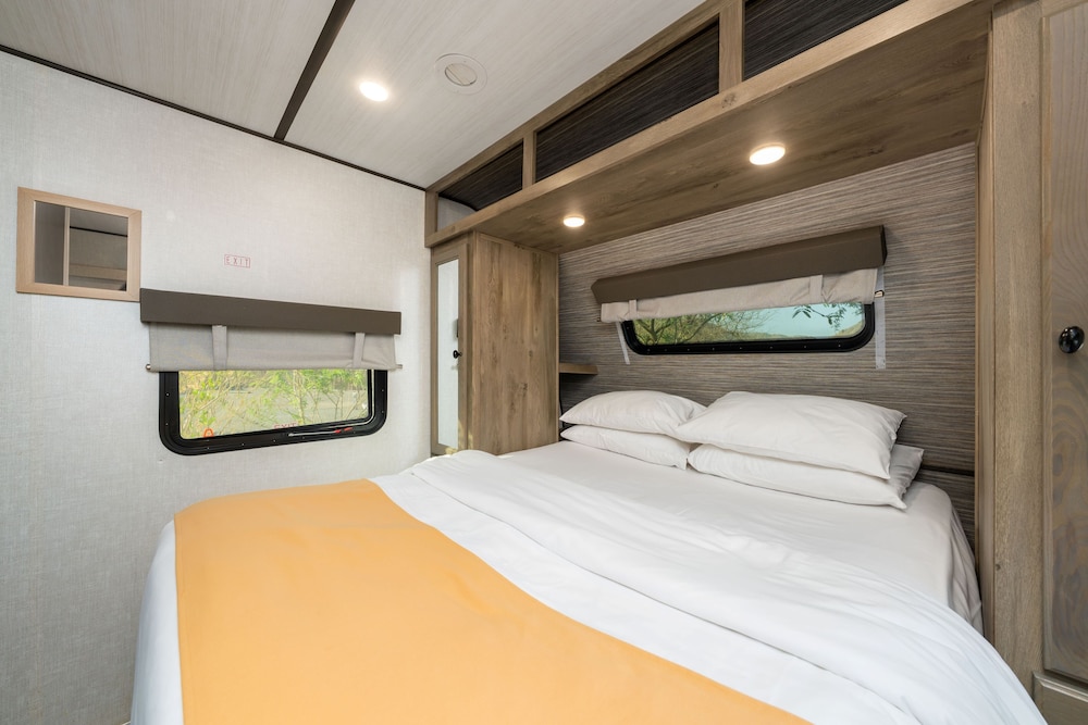 Hatta Damani Lodges Resort 11/50