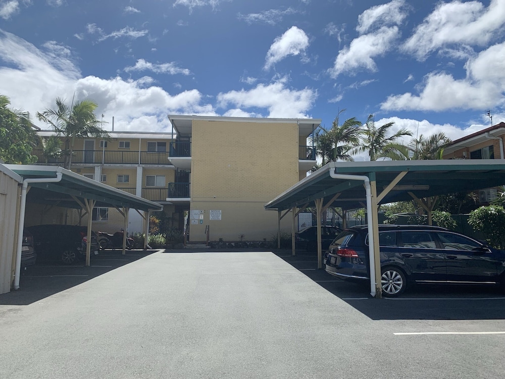 Broadwater Keys 63/72