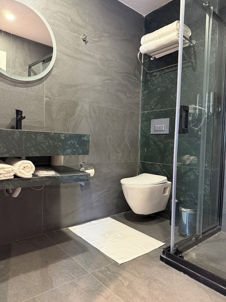 Nevizade Avangart Hotel 48/50