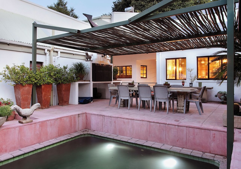 Bed And Breakfast In Waterkloof 3/50