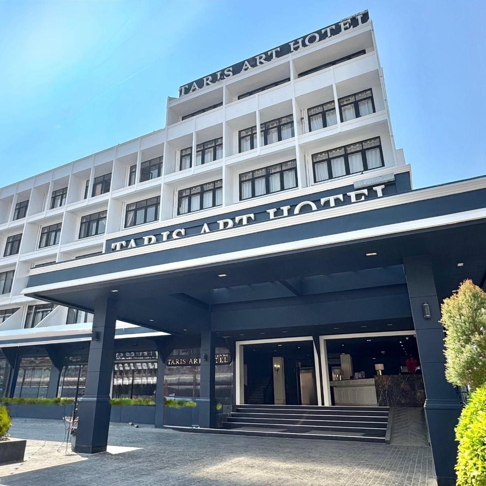 Taris Art Hotel Phrae 2/96