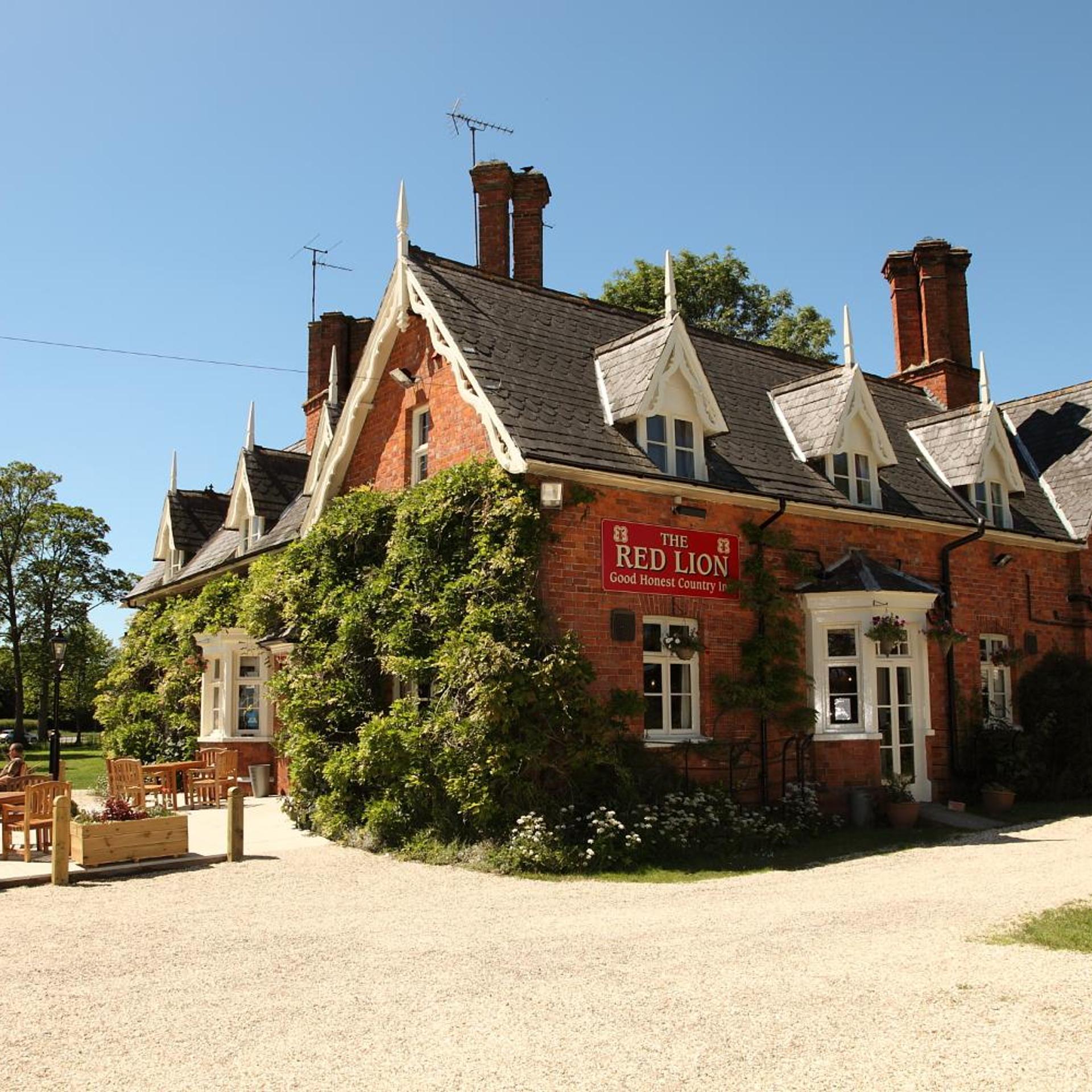 The Red Lion 27/29